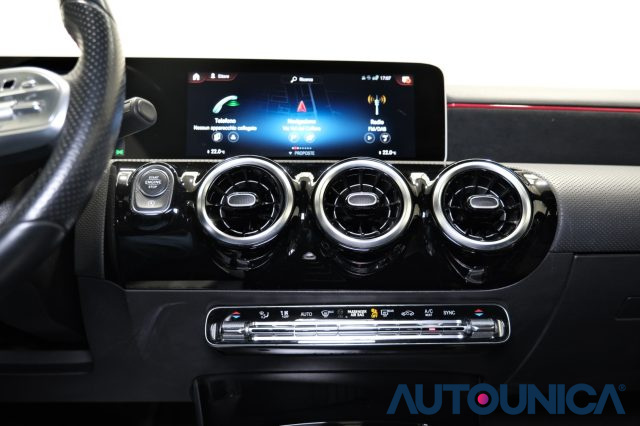 MERCEDES-BENZ A 180 usata, con Autoradio digitale