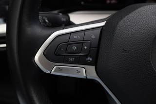 VOLKSWAGEN Golf usata, con USB