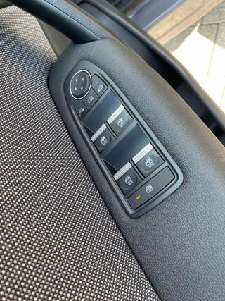 RENAULT Captur usata, con Fari LED