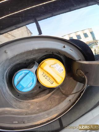 JAGUAR E-Pace usata 26