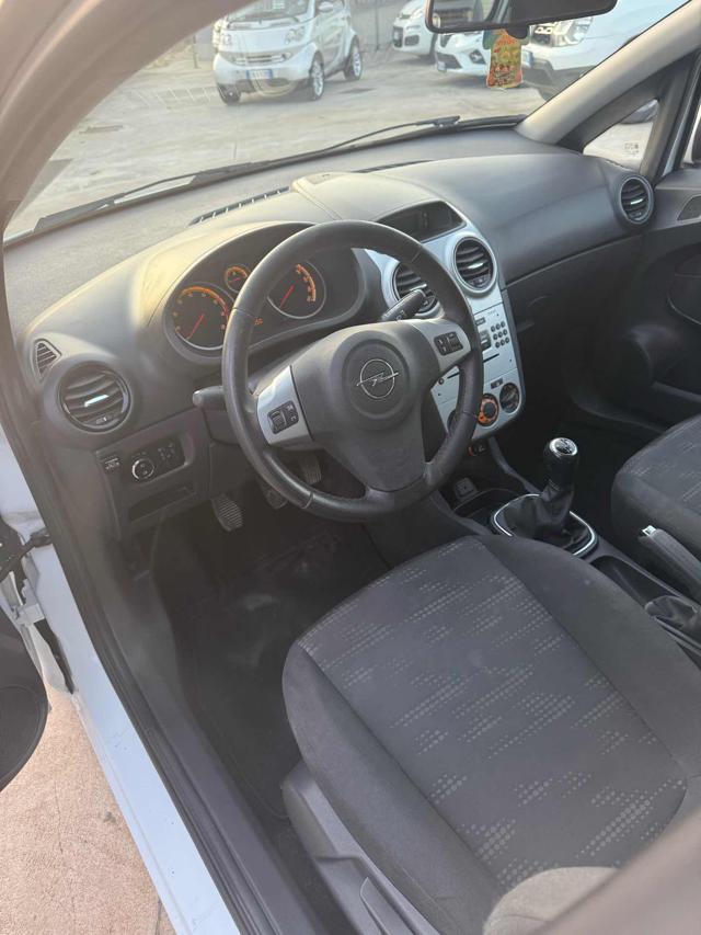 OPEL Corsa usata, con ESP