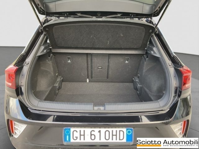 VOLKSWAGEN T-Roc usata, con Autoradio digitale