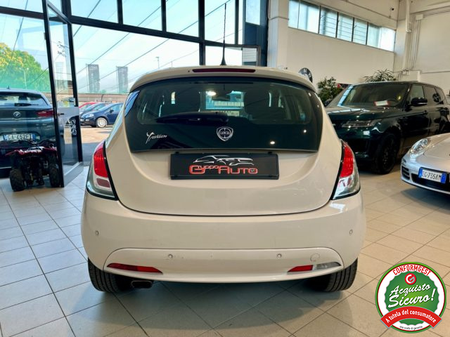 LANCIA Ypsilon usata, con Autoradio