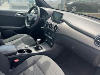 MERCEDES-BENZ B 180 usata, con Cronologia tagliandi