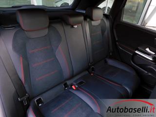 MERCEDES-BENZ B 180 usata, con Schermo multifunzione interamente digitale