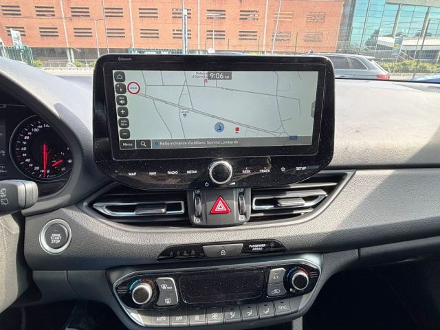 HYUNDAI i30 usata, con Volante in pelle