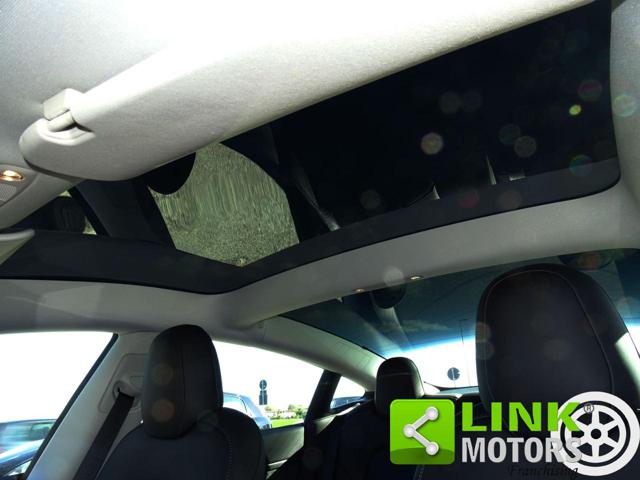 TESLA Model 3 usata, con Specchietti laterali elettrici