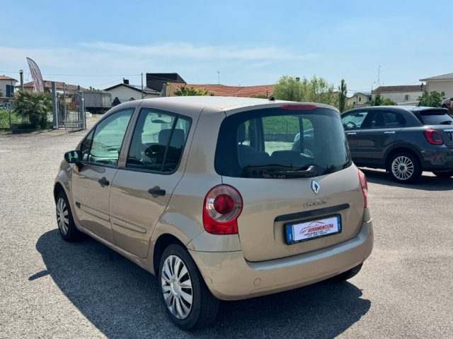 RENAULT Modus usata, con Chiusura centralizzata