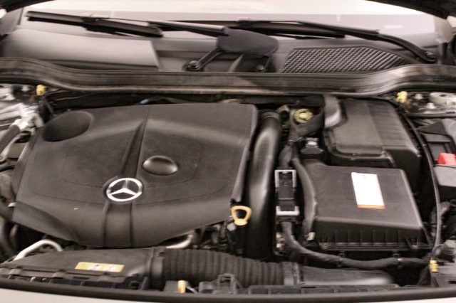 MERCEDES-BENZ GLA 200 usata, con Servosterzo