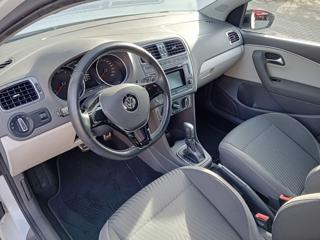 VOLKSWAGEN Polo usata, con USB
