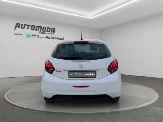 PEUGEOT 208 usata, con Autoradio