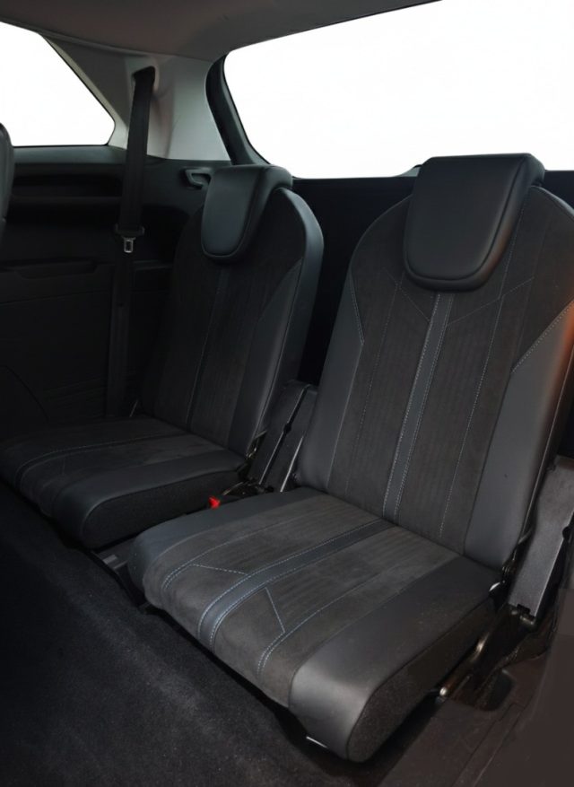 PEUGEOT 5008 usata, con ESP