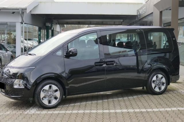 HYUNDAI Staria usata, con ABS