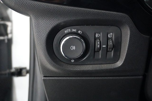OPEL Corsa usata, con Volante multifunzione