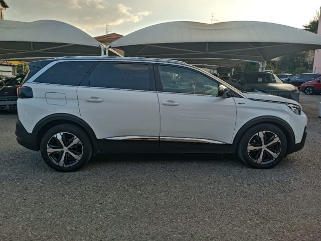 PEUGEOT 5008 usata, con Boardcomputer