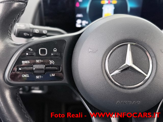 MERCEDES-BENZ GLB 200 usata, con Sistema di navigazione