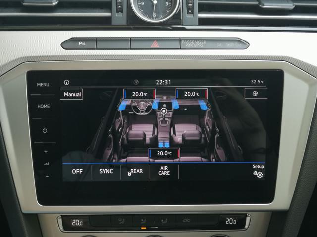 VOLKSWAGEN Passat Variant usata, con Park Distance Control
