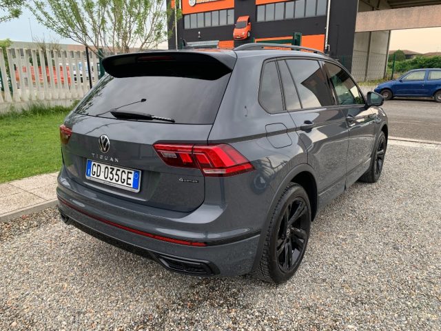 VOLKSWAGEN Tiguan usata, con Autoradio