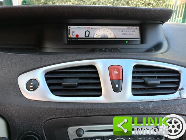 RENAULT Grand Scenic usata, con USB