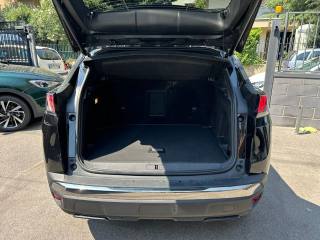 PEUGEOT 3008 usata, con Sedile posteriore sdoppiato