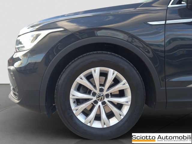 VOLKSWAGEN Tiguan usata, con Sensori di parcheggio posteriori