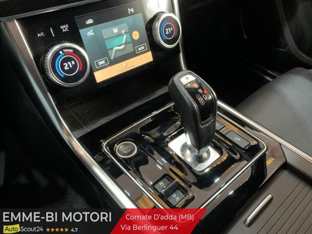 JAGUAR XE usata, con Park Distance Control