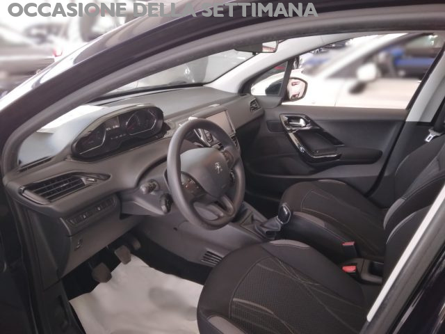 PEUGEOT 208 usata, con Autoradio