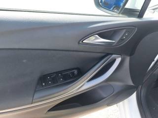 OPEL Astra usata, con Controllo trazione