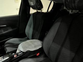 PEUGEOT 208 usata, con USB