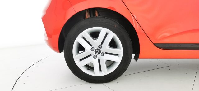 RENAULT Clio usata, con Monitoraggio pressione pneumatici