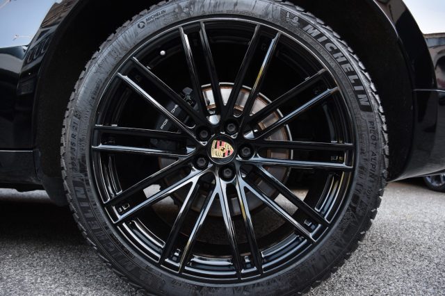 PORSCHE Macan usata, con Autoradio