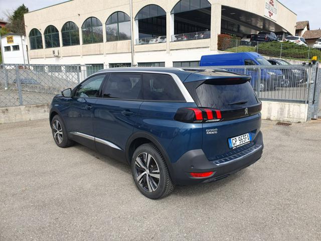 PEUGEOT 5008 usata, con Cerchi in lega