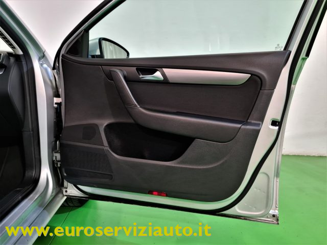VOLKSWAGEN Passat usata 37