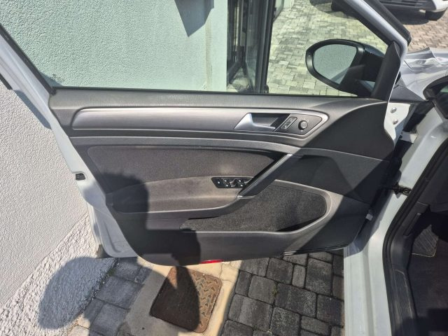 VOLKSWAGEN Golf Variant usata, con Chiusura centralizzata