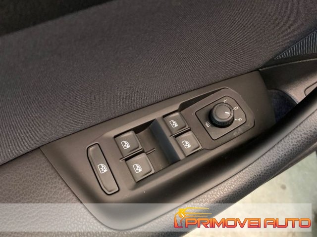 VOLKSWAGEN Passat Variant usata, con Fendinebbia