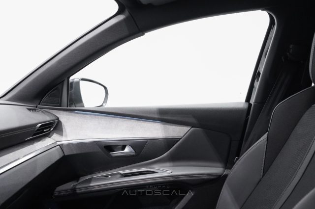 PEUGEOT 3008 usata, con Telecamera per parcheggio assistito