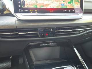 VOLKSWAGEN Golf usata, con Carica per smartphone a induzione