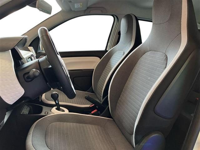 RENAULT Twingo usata, con Controllo automatico clima