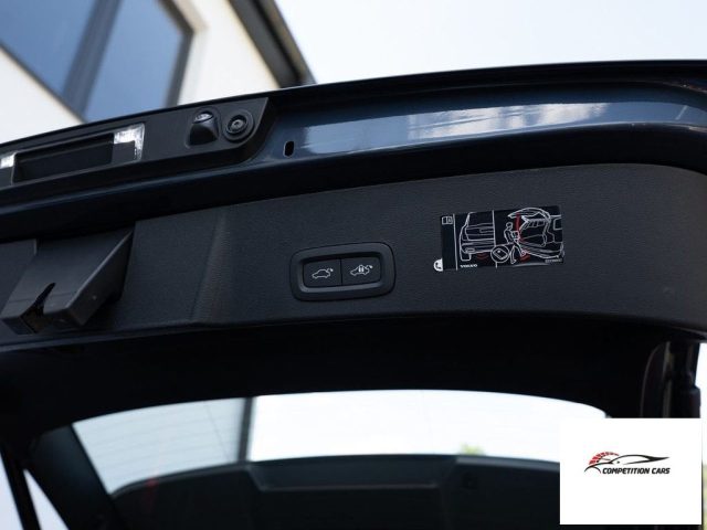 VOLVO XC40 usata, con Sensori di parcheggio posteriori