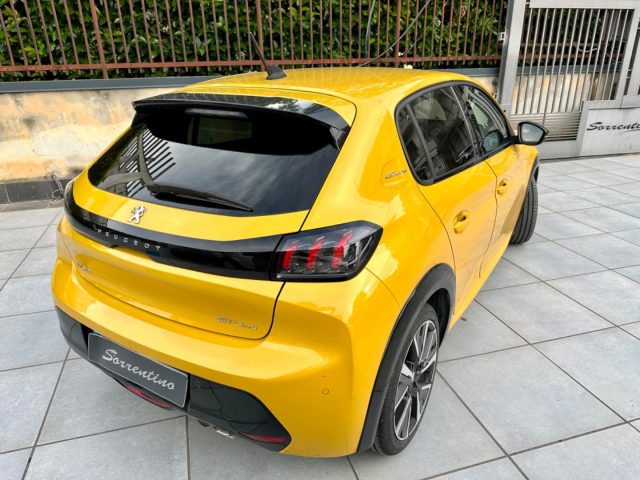 PEUGEOT 208 usata, con Autoradio