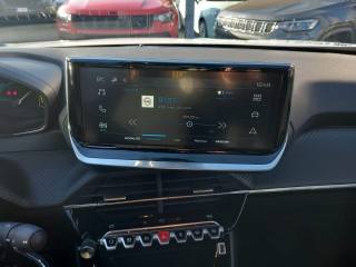 PEUGEOT 2008 usata, con Isofix