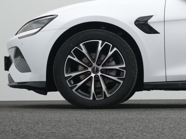 BYD Seal usata, con Autoradio