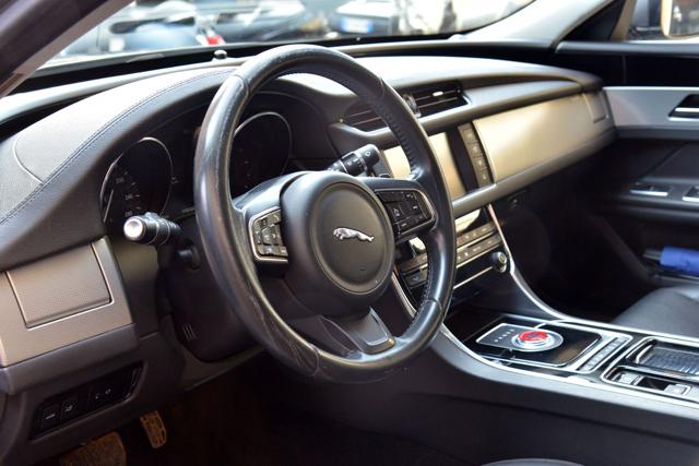 JAGUAR XF usata, con Airbag
