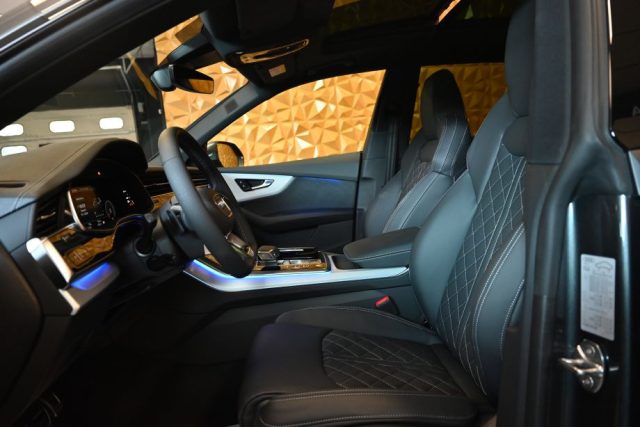 AUDI Q8 usata 25