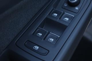 VOLKSWAGEN Golf usata, con Isofix