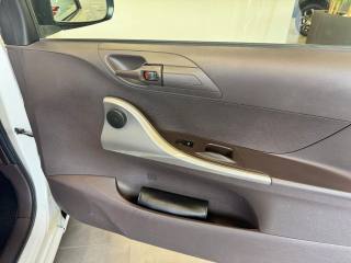 TOYOTA iQ usata 20