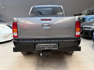 TOYOTA Hilux usata, con Autoradio