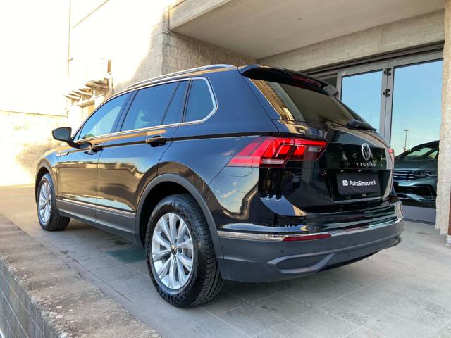 VOLKSWAGEN Tiguan usata, con Boardcomputer