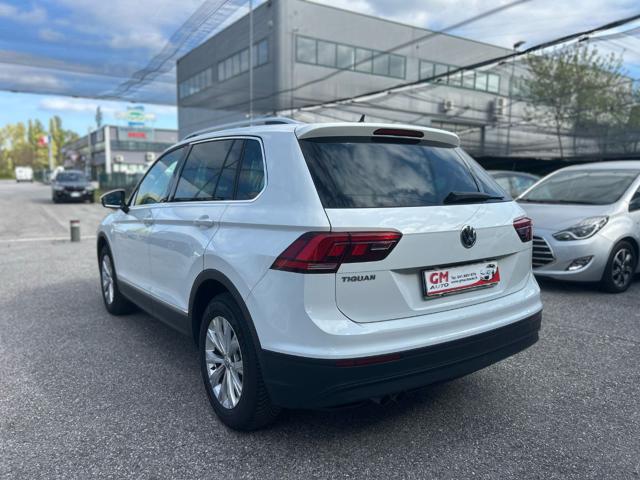 VOLKSWAGEN Tiguan usata, con Autoradio