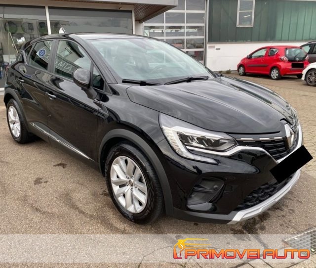 RENAULT Captur usata, con Autoradio